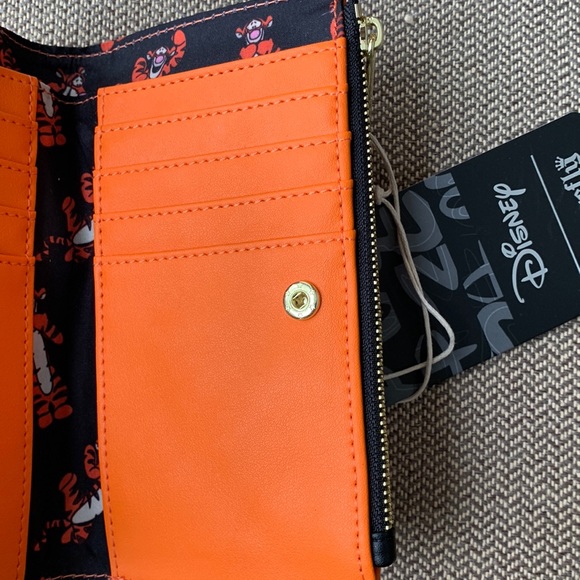 Loungefly Winnie the Pooh Tigger Cosplay Flap Wallet - Picture 12 of 16